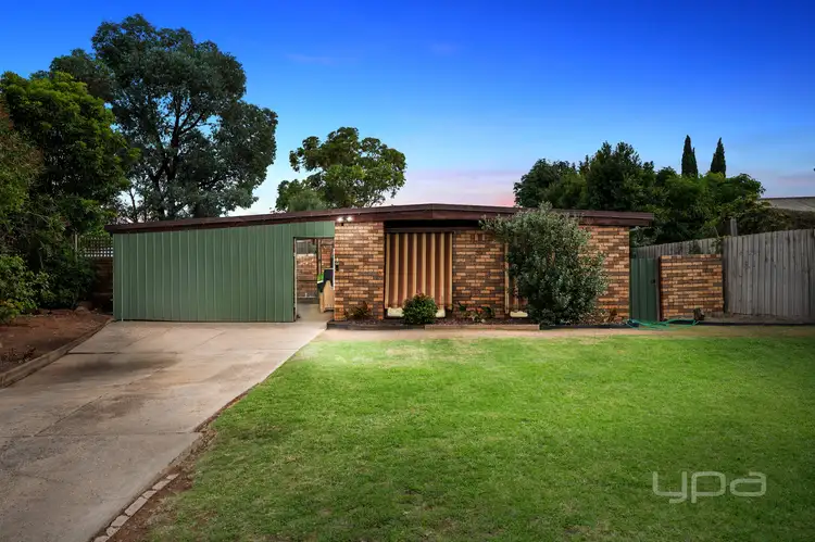 6 Kallista Place, Melton West VIC 3337