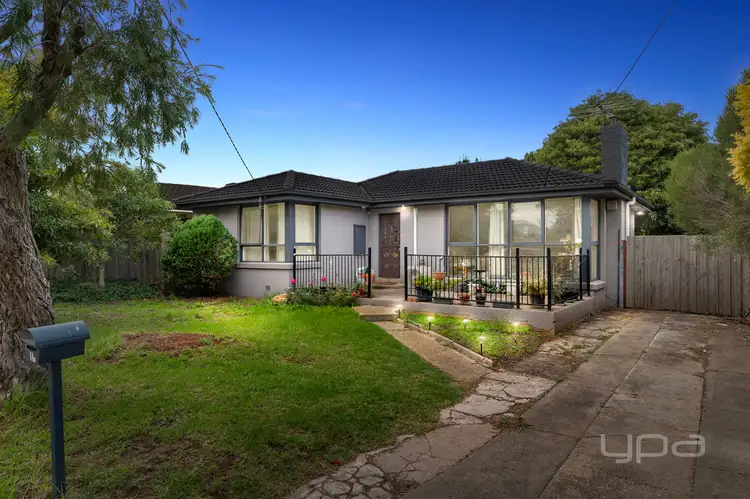 16 Curlew Close, Melton VIC 3337