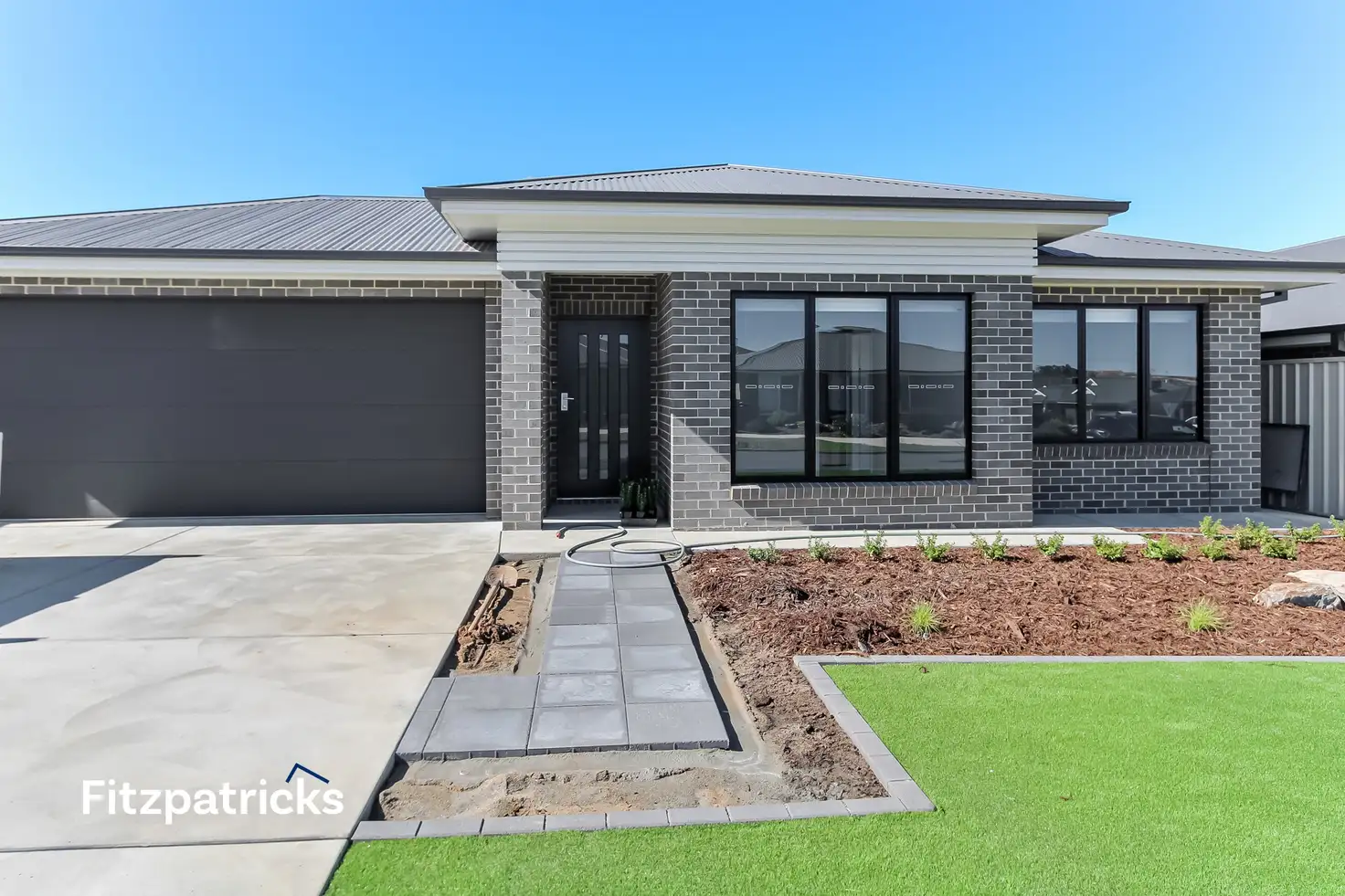 Main view of Homely unit listing, 1/21 Muttama Parade, Gobbagombalin NSW 2650