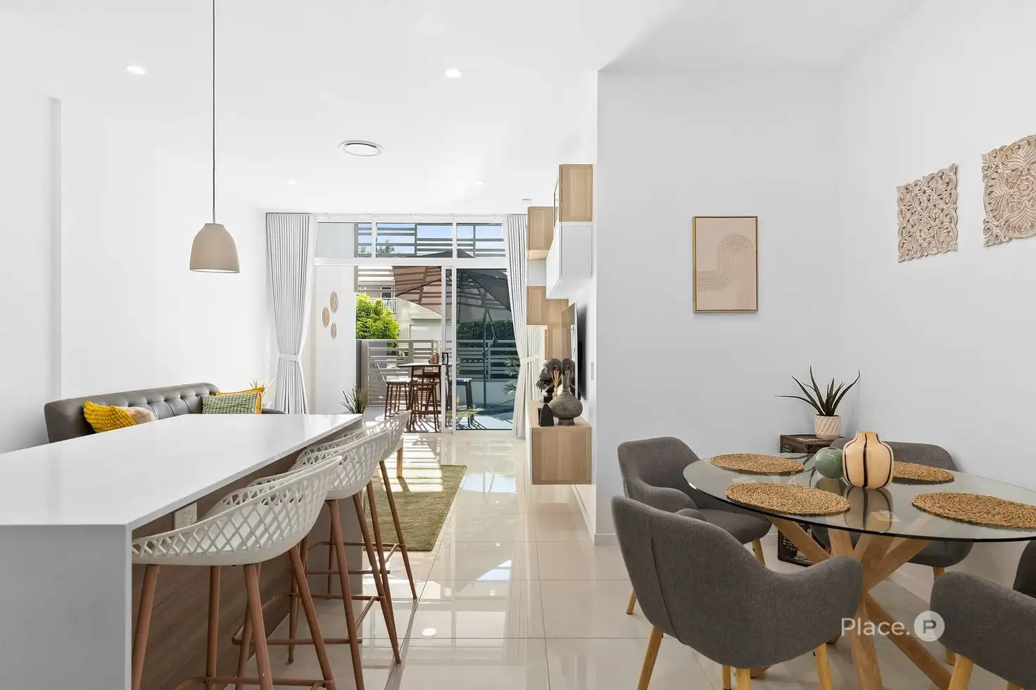 Main view of Homely apartment listing, 2/100 Holdsworth Street, Coorparoo QLD 4151