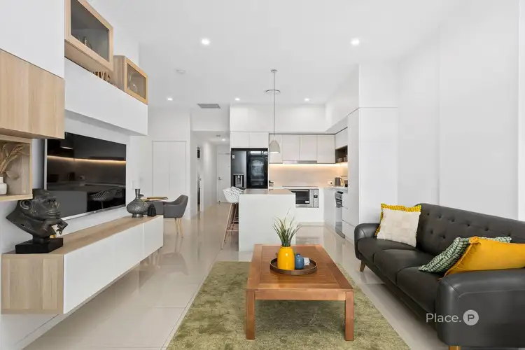 Third view of Homely apartment listing, 2/100 Holdsworth Street, Coorparoo QLD 4151