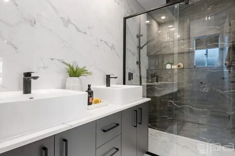 Fifth view of Homely house listing, 4 Buckingham Boulevard, Strathtulloh VIC 3338