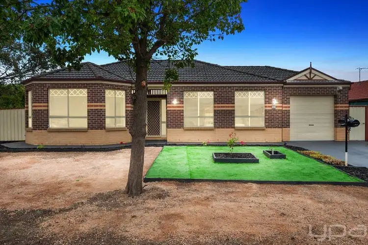 1 Scarcroft Terrace, Melton West VIC 3337