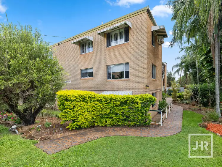 24 Weston Street