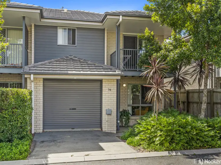 2 Pateman Parade