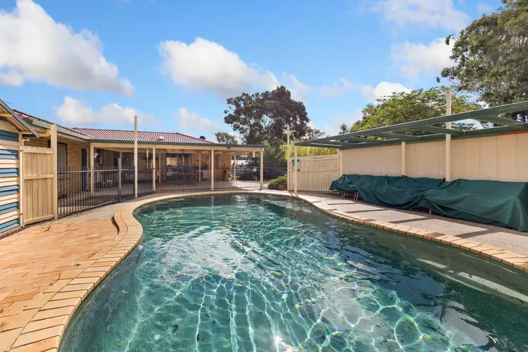 Second view of Homely house listing, 4 Caston Court, Birkdale QLD 4159