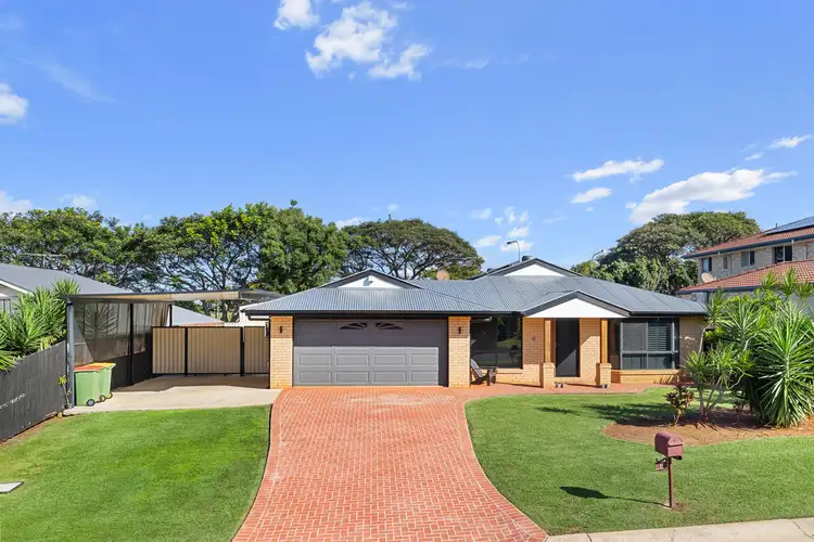 9 Brampton Close, Redland Bay QLD 4165