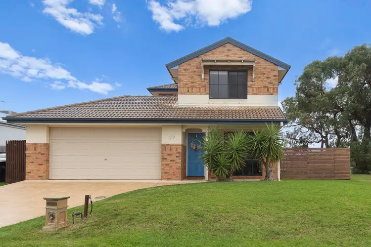 27 Venezia Way, Skye VIC 3977