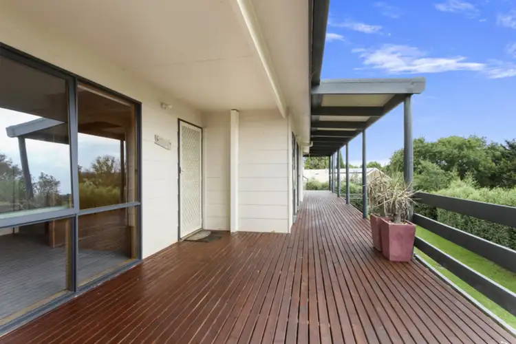 12 Neals Road, Metung VIC 3904