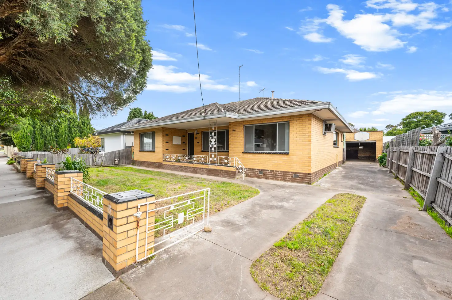 Main view of Homely house listing, 186 Macarthur Street, Sale VIC 3850