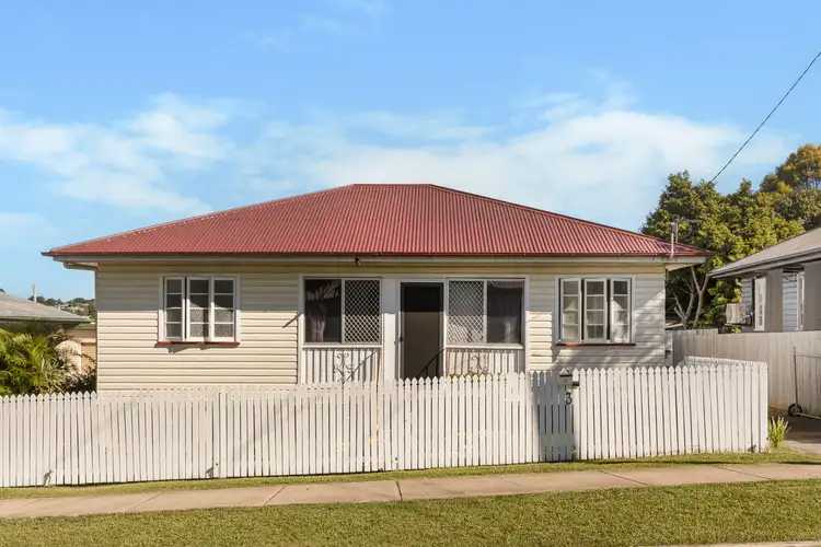 3 Cambridge Street, Silkstone QLD 4304