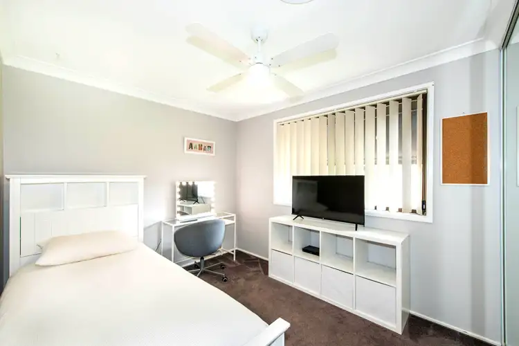 Sixth view of Homely house listing, 5 Bax Glen, St Clair NSW 2759