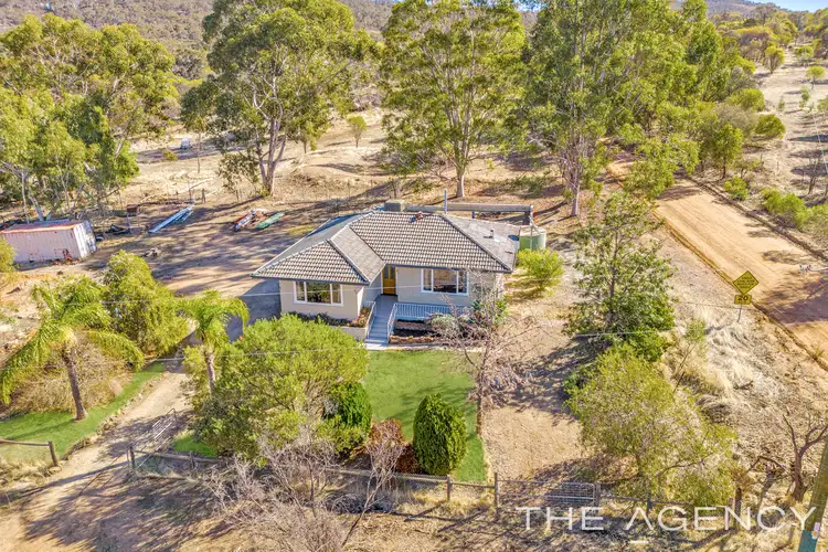 245 Railway Road, Clackline WA 6564