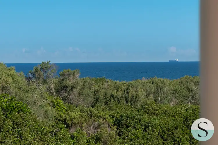 2/21 Driftwood Close, Caves Beach NSW 2281