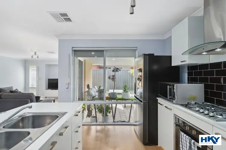 6 Kinder Street, Aveley WA 6069