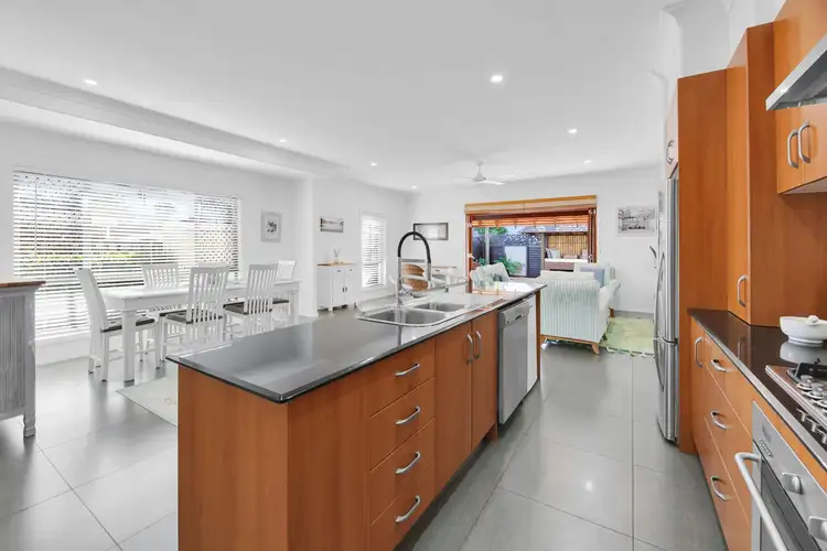 Fifth view of Homely semi-detached listing, 2/5 Alkira Avenue, Palm Beach QLD 4221