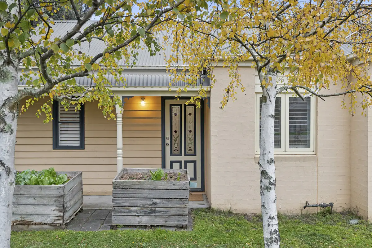 Main view of Homely unit listing, 1/5 Morrow Road, Gisborne VIC 3437