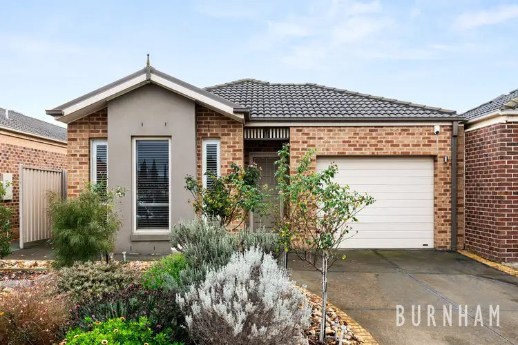 2/57 Carlyon Close, Melton West VIC 3337