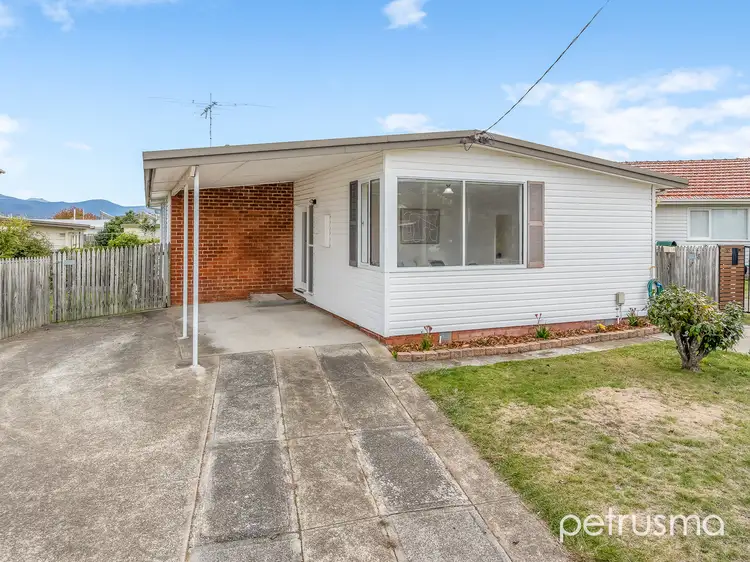 8 Ninabah Street, Howrah TAS 7018