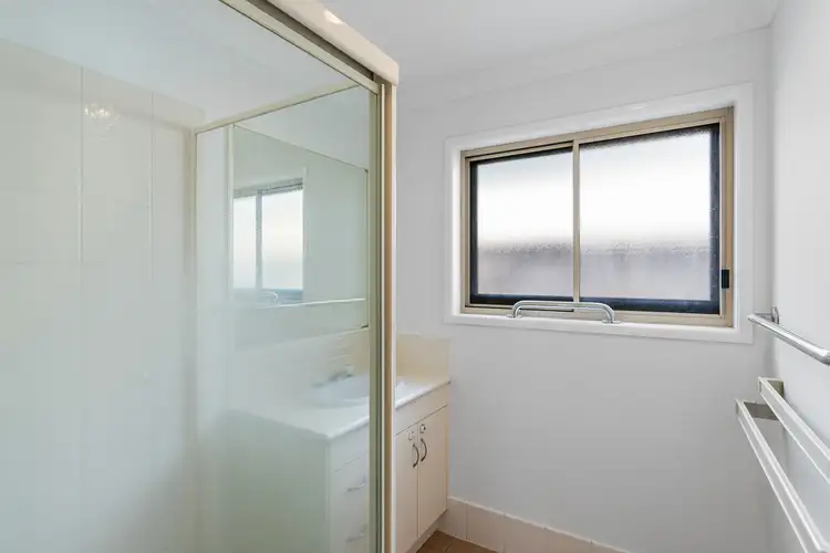 Sixth view of Homely unit listing, 1/52 Lilly Pilly Crescent, Fitzgibbon QLD 4018