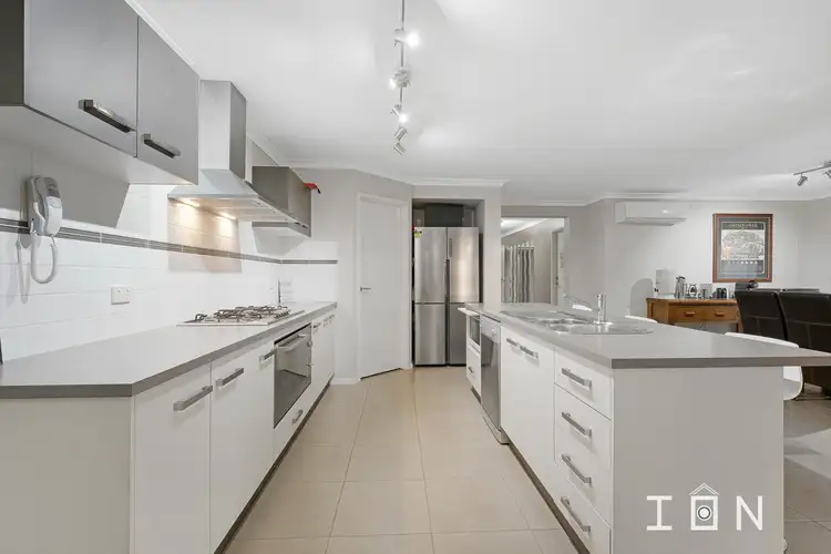 Fifth view of Homely house listing, 3 Fable Way, Cranbourne East VIC 3977