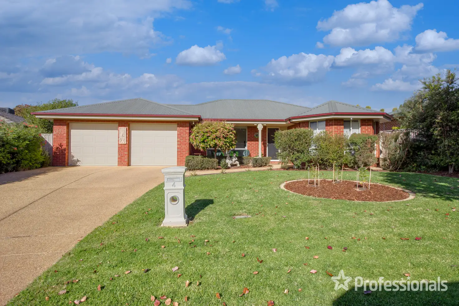 Main view of Homely house listing, 4 Dobell Place, Lloyd NSW 2650