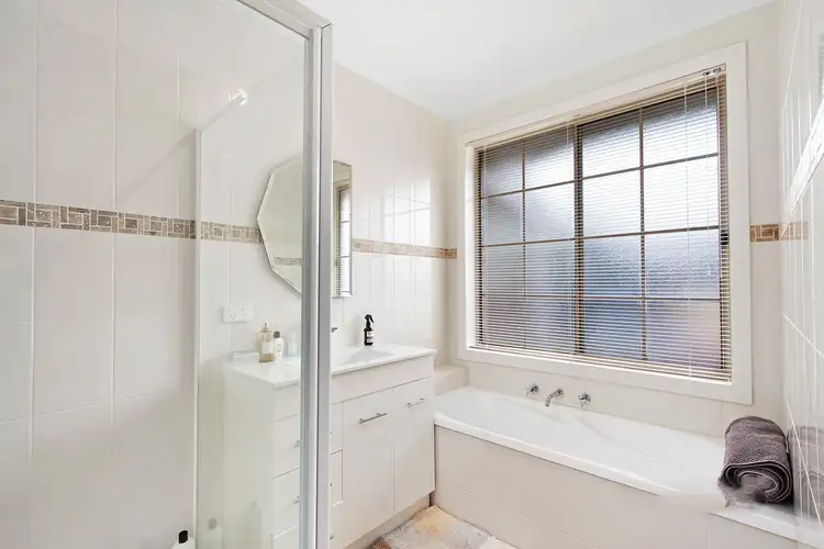 Fourth view of Homely unit listing, 4/5 Orme Street, Lakes Entrance VIC 3909