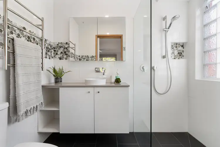 Fourth view of Homely house listing, 17 Juliana Drive, Carrum Downs VIC 3201
