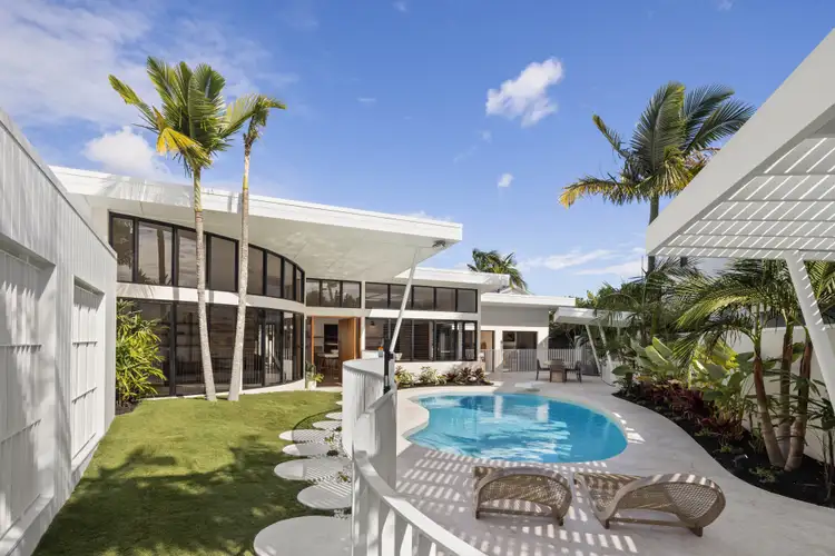 31 Savoy Drive, Broadbeach Waters QLD 4218