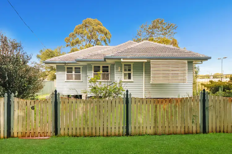 6 Higgins Street, Newtown QLD 4350