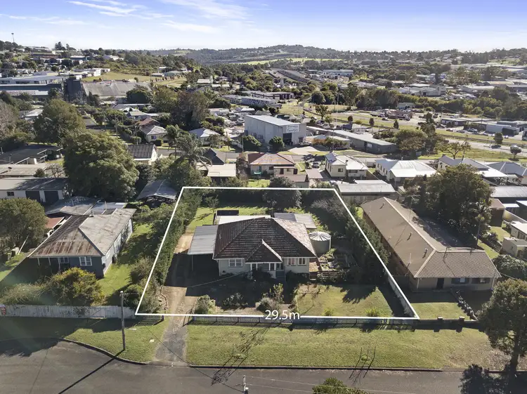 15 Tighe Street, Newtown QLD 4350