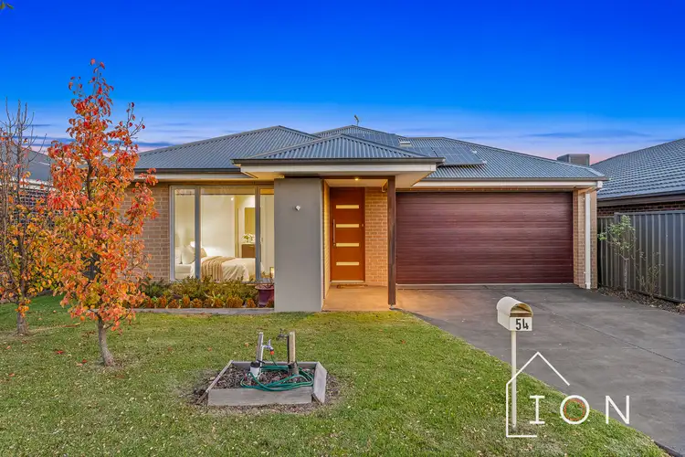 54 Fortuna Crescent, Cranbourne West VIC 3977