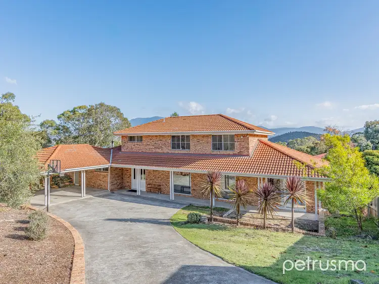 80 Begonia Street, Lindisfarne TAS 7015