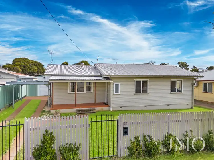 21 Leawarra Street, Wilsonton QLD 4350