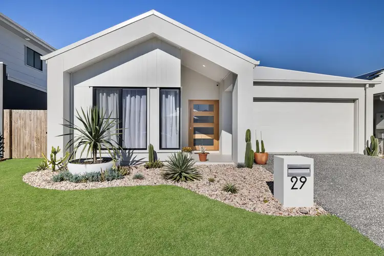 29 Lindeman Crescent, Banya QLD 4551