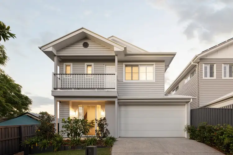 14 Navy Street, Holland Park West QLD 4121