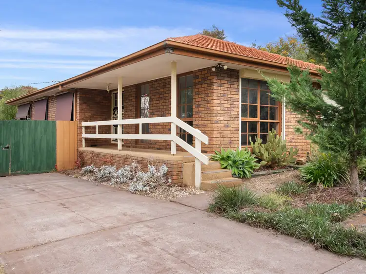 9 Amstel Close, Darley VIC 3340