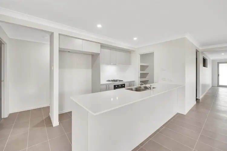 Fifth view of Homely house listing, 33 Annaliese Street, Chisholm NSW 2322