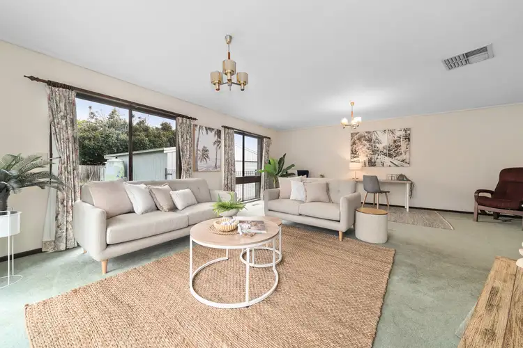 Second view of Homely house listing, 10 Washington Drive, Frankston VIC 3199