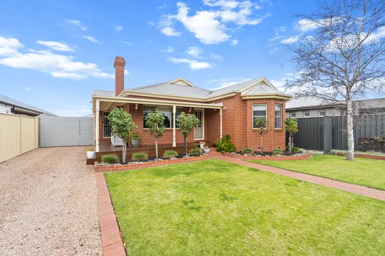 8 Codrington Street, Sale VIC 3850