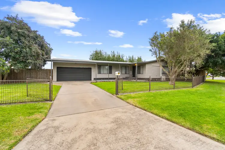 11 Ellen Way, Sale VIC 3850