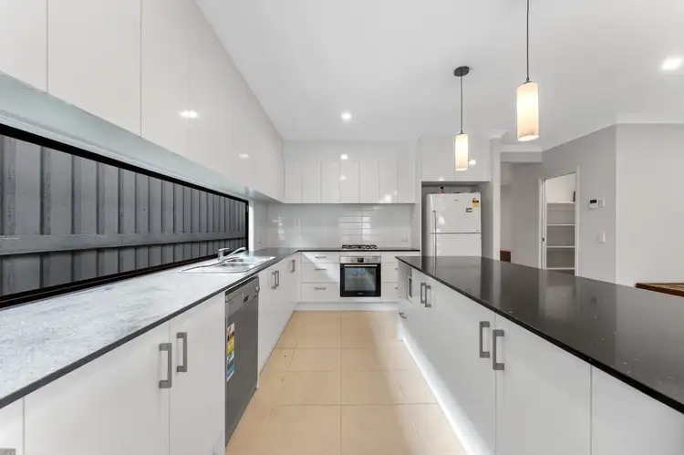 Fifth view of Homely house listing, 19 Edinburgh Crescent, Pallara QLD 4110