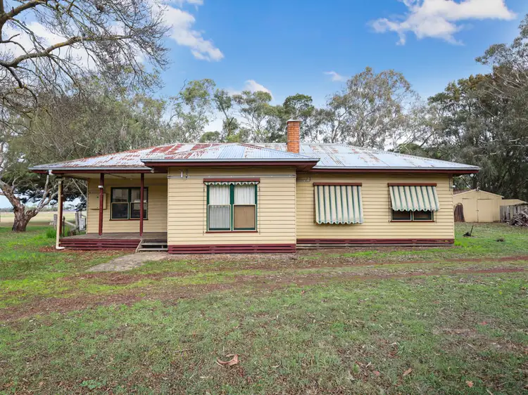 445 Burchetts Lane, Caramut VIC 3274
