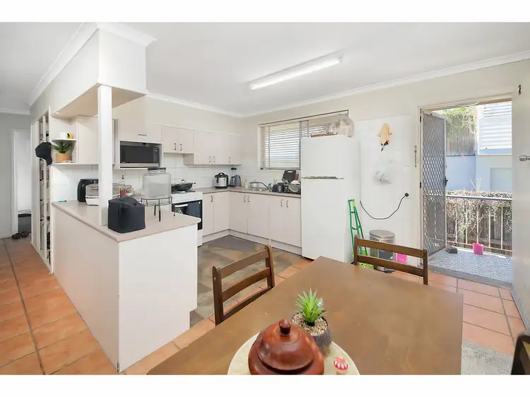 Fourth view of Homely unit listing, 2/22 Taunton Street, Annerley QLD 4103