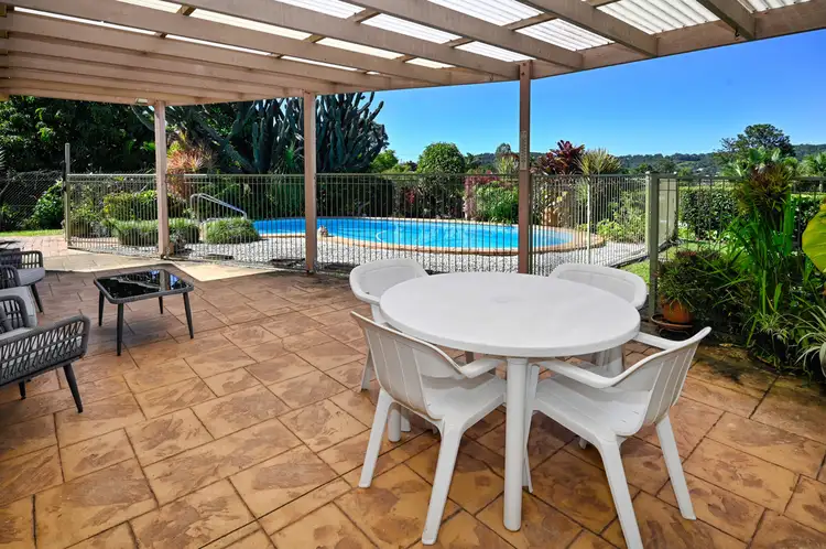 13 Dolphin Drive, Nambour QLD 4560