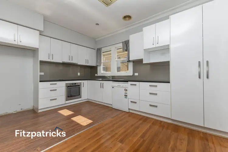 32 Kennedy Avenue, Kooringal NSW 2650