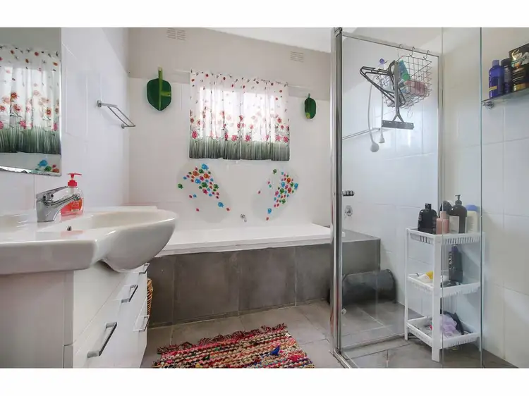 Fifth view of Homely house listing, 931 Padman Drive, West Albury NSW 2640