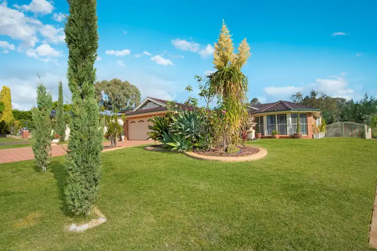 27 Hinton Drive