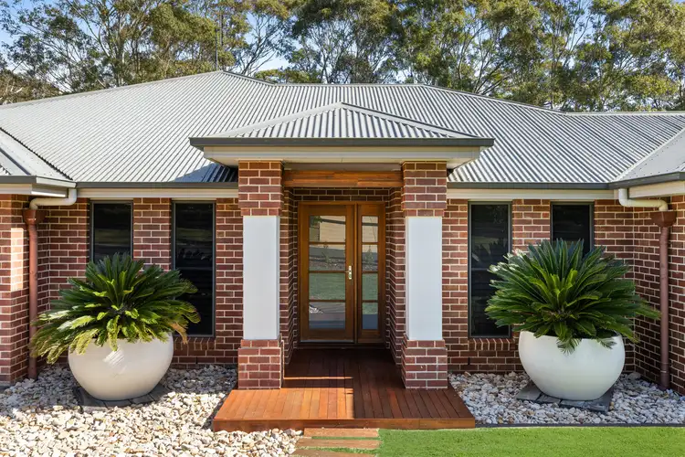 16 Parkway Drive, Highfields QLD 4352