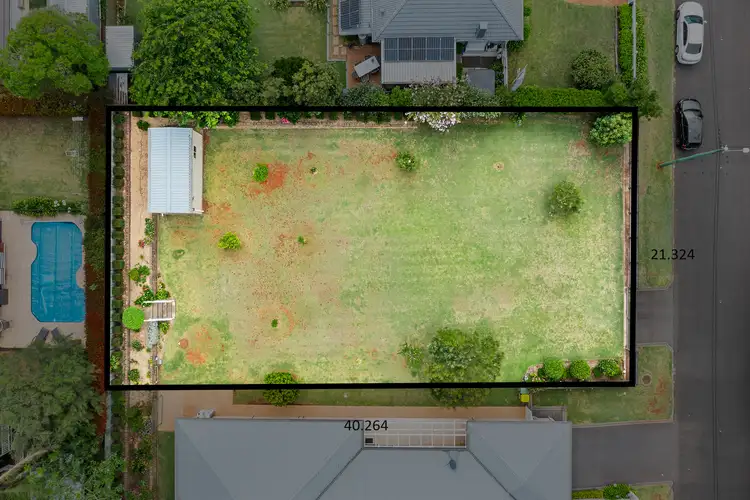 63 Wooldridge Street, Mount Lofty QLD 4350